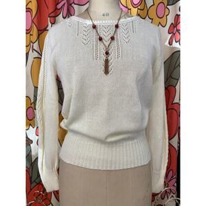 Vintage 1970s cream knit pullover sweater 1980s cuddle knits s/m 70s fashion
